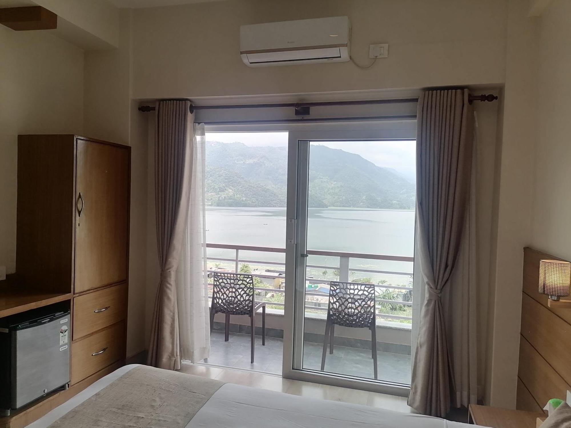 Urban Boutique Hotel Pokhara Exterior foto