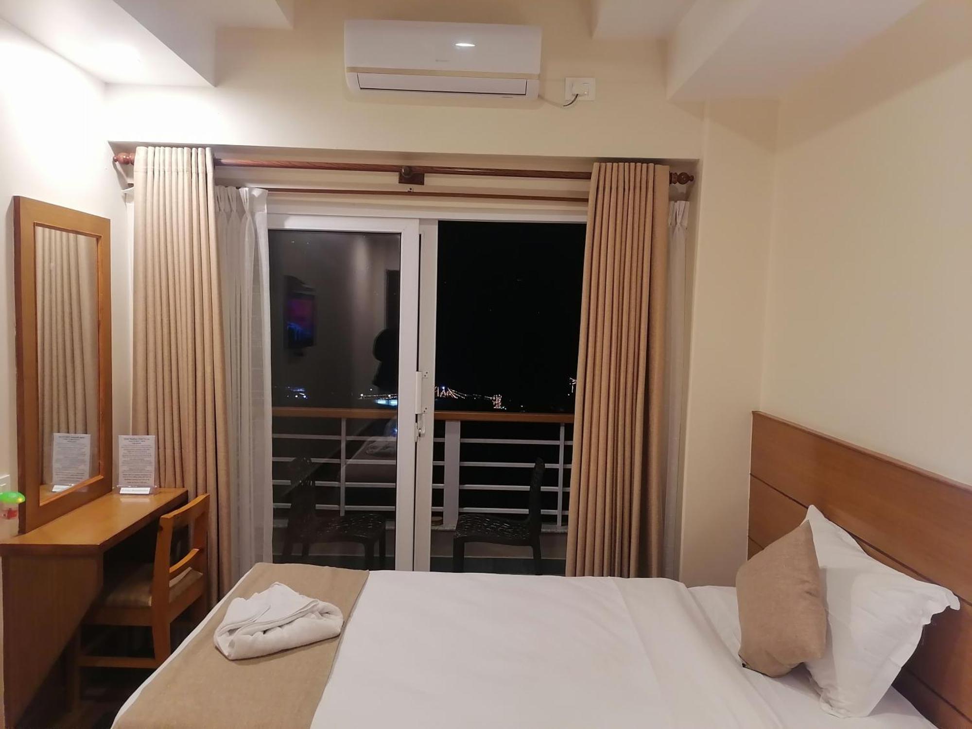 Urban Boutique Hotel Pokhara Exterior foto