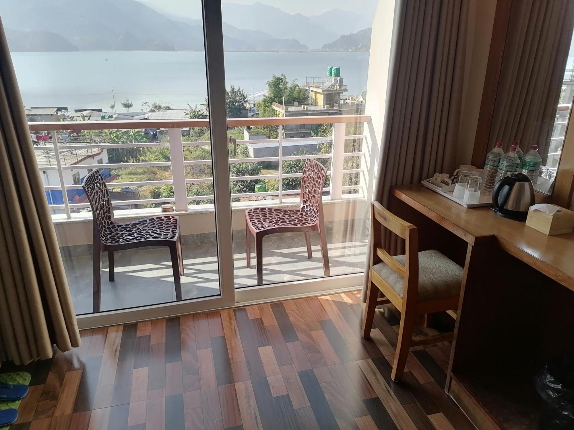 Urban Boutique Hotel Pokhara Exterior foto