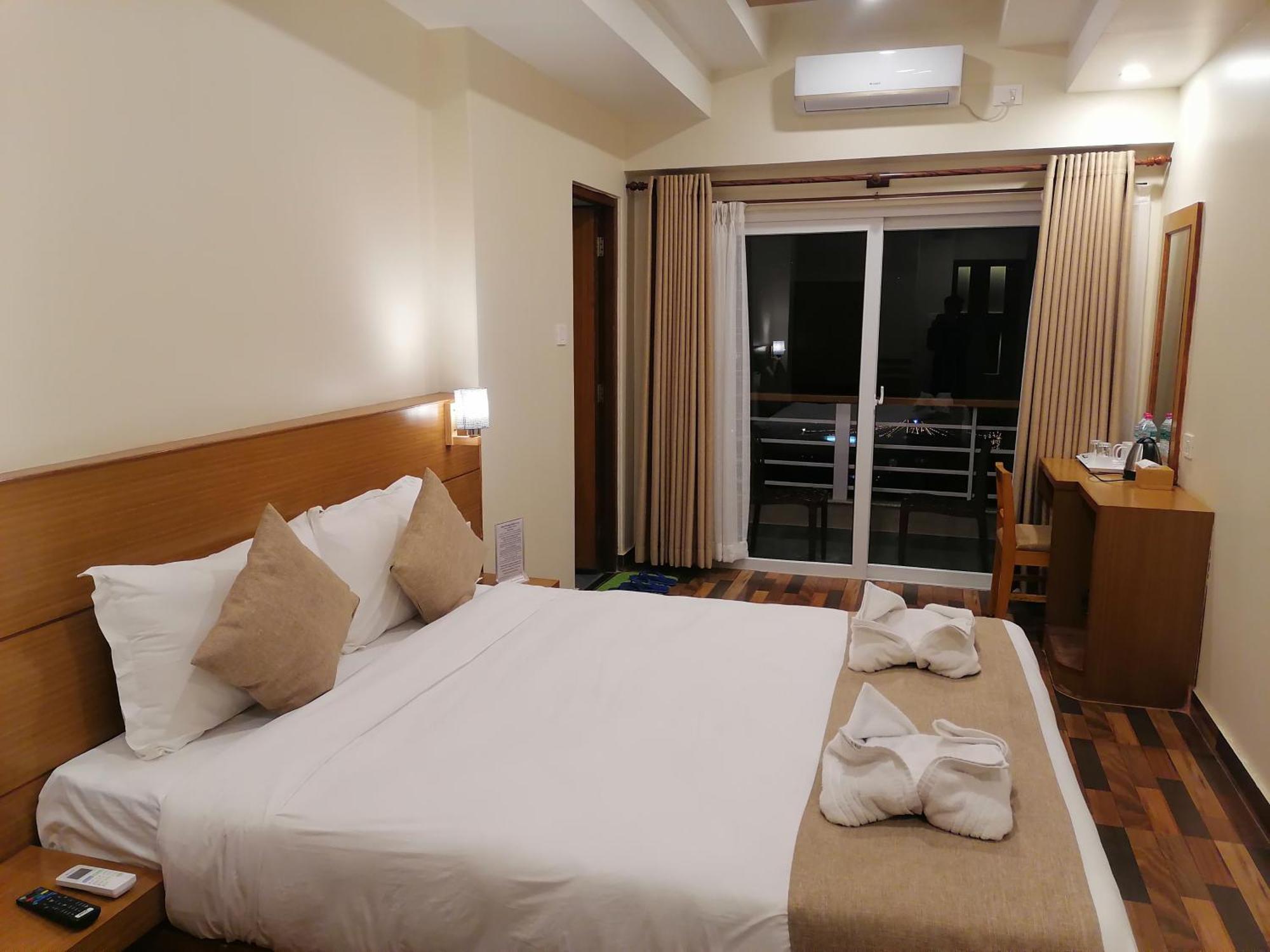 Urban Boutique Hotel Pokhara Exterior foto