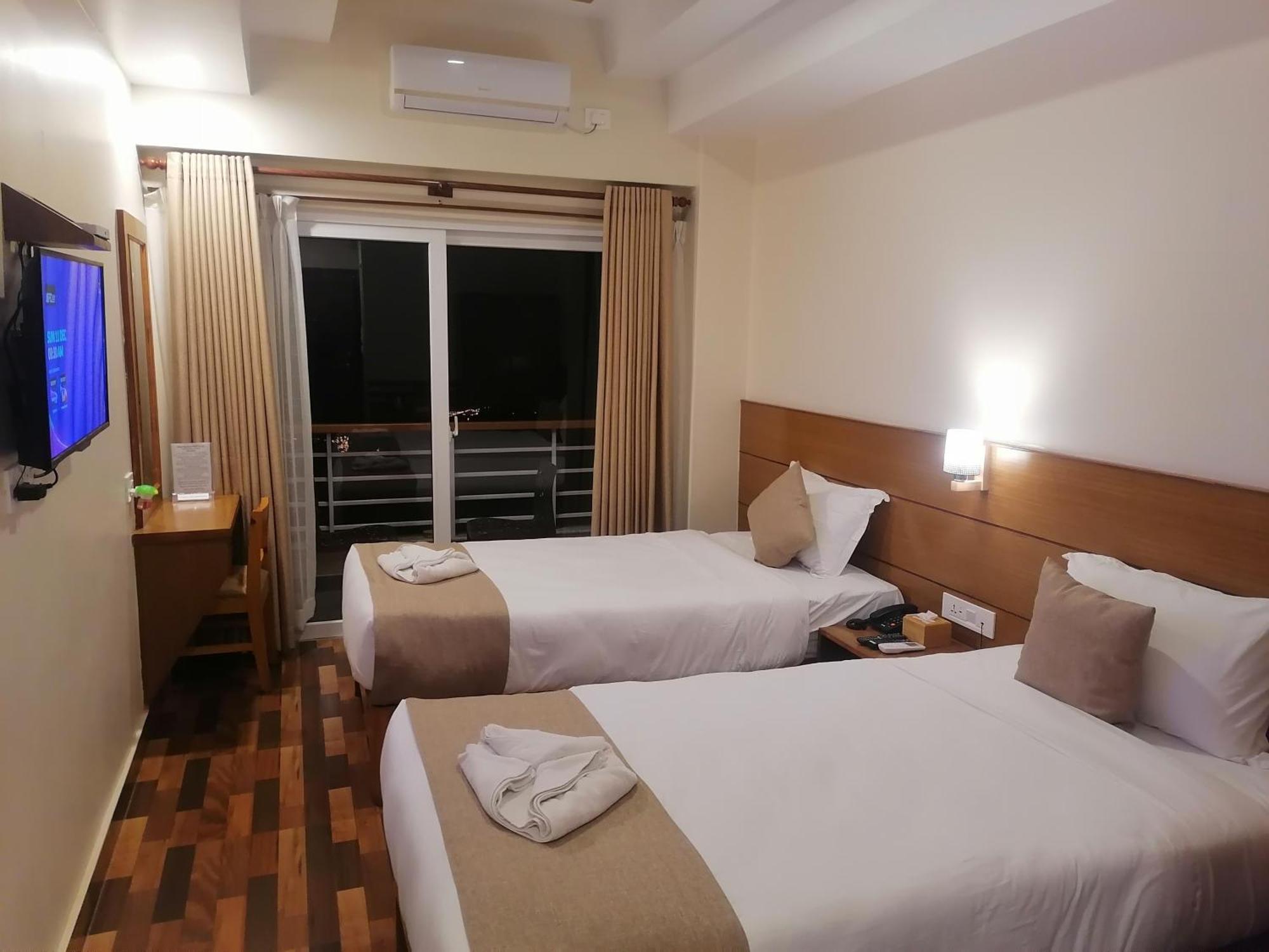 Urban Boutique Hotel Pokhara Exterior foto